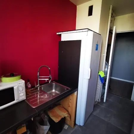 F3 De 63m² A 2 Pas De La Gare D'evry-bras De Fer *